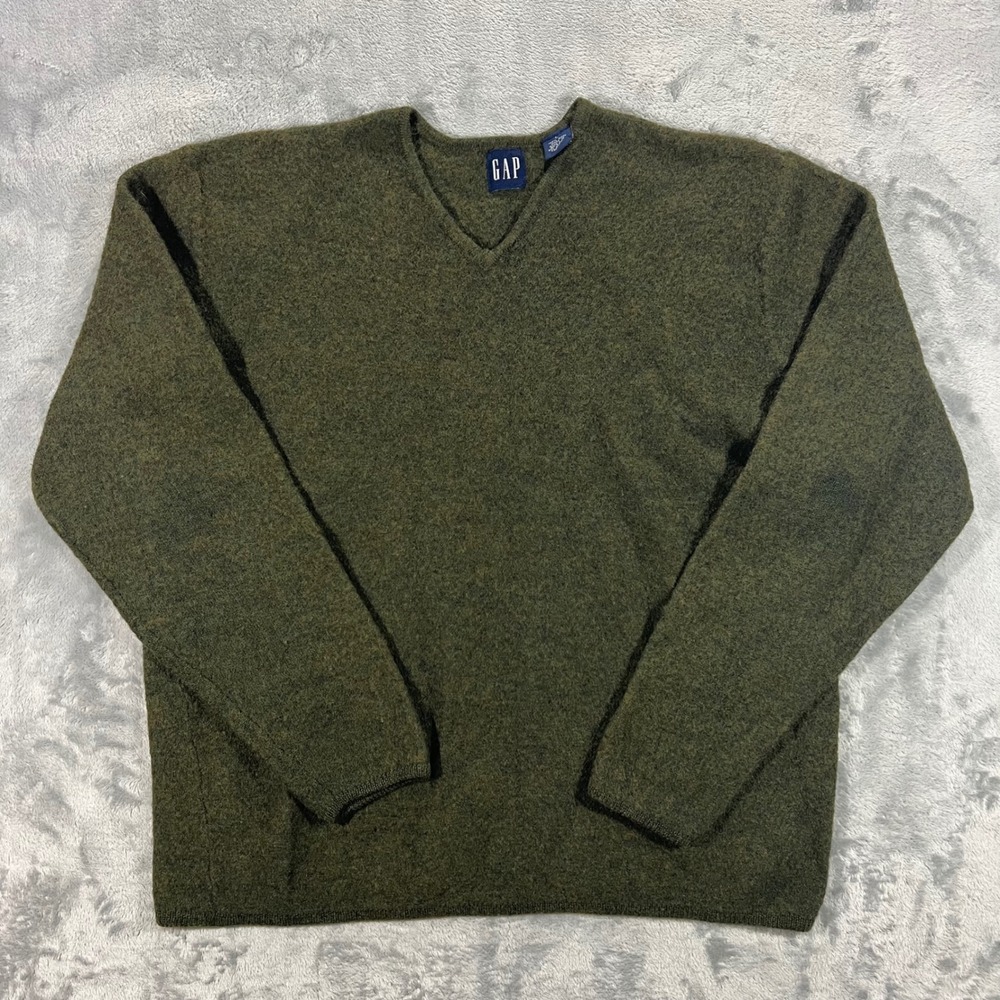 GAP Vintage Sweater Mens Large Green 100% Wool V Neck Pullover Hong Kong Natural
